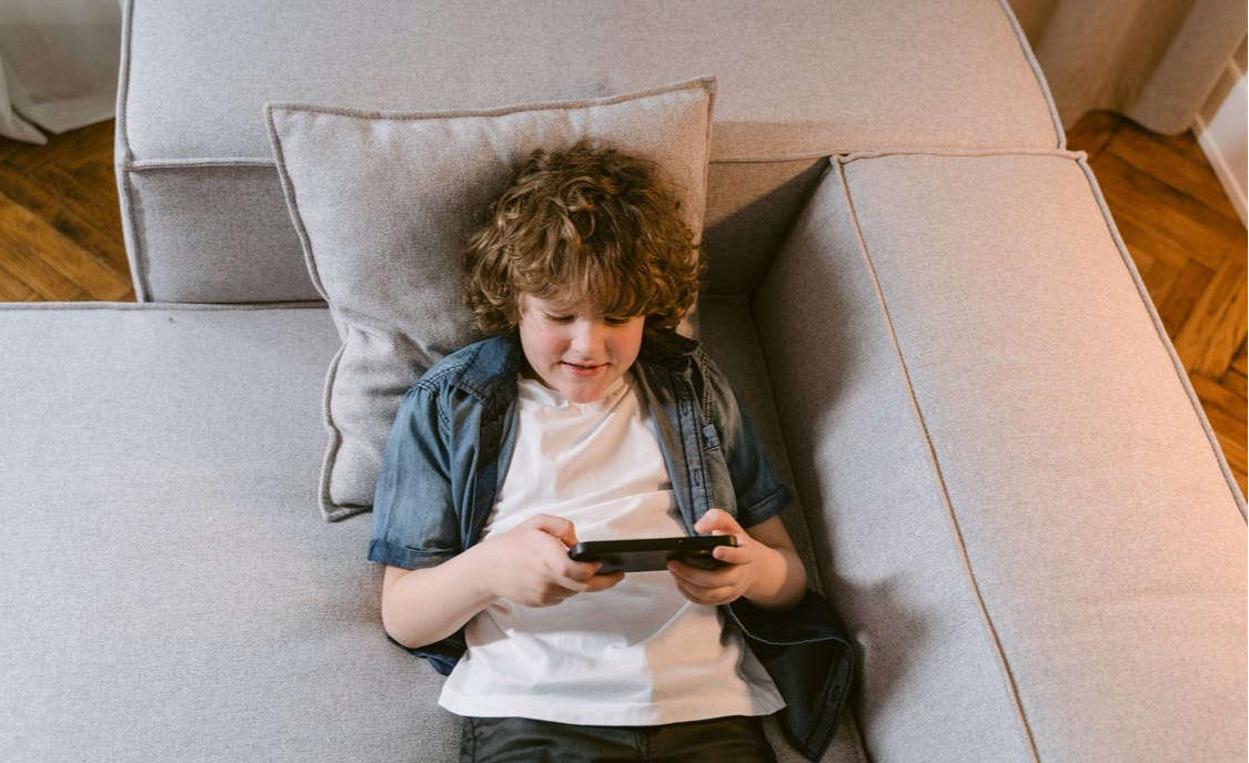 华为|为什么对互联网时代的孩子,你说的话越来越无效?