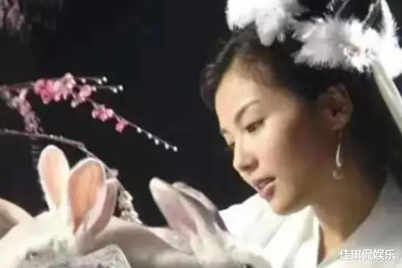 刘涛|王珂破产后，刘涛找到闺蜜秦海璐求助，秦海璐一句话让她终生难忘