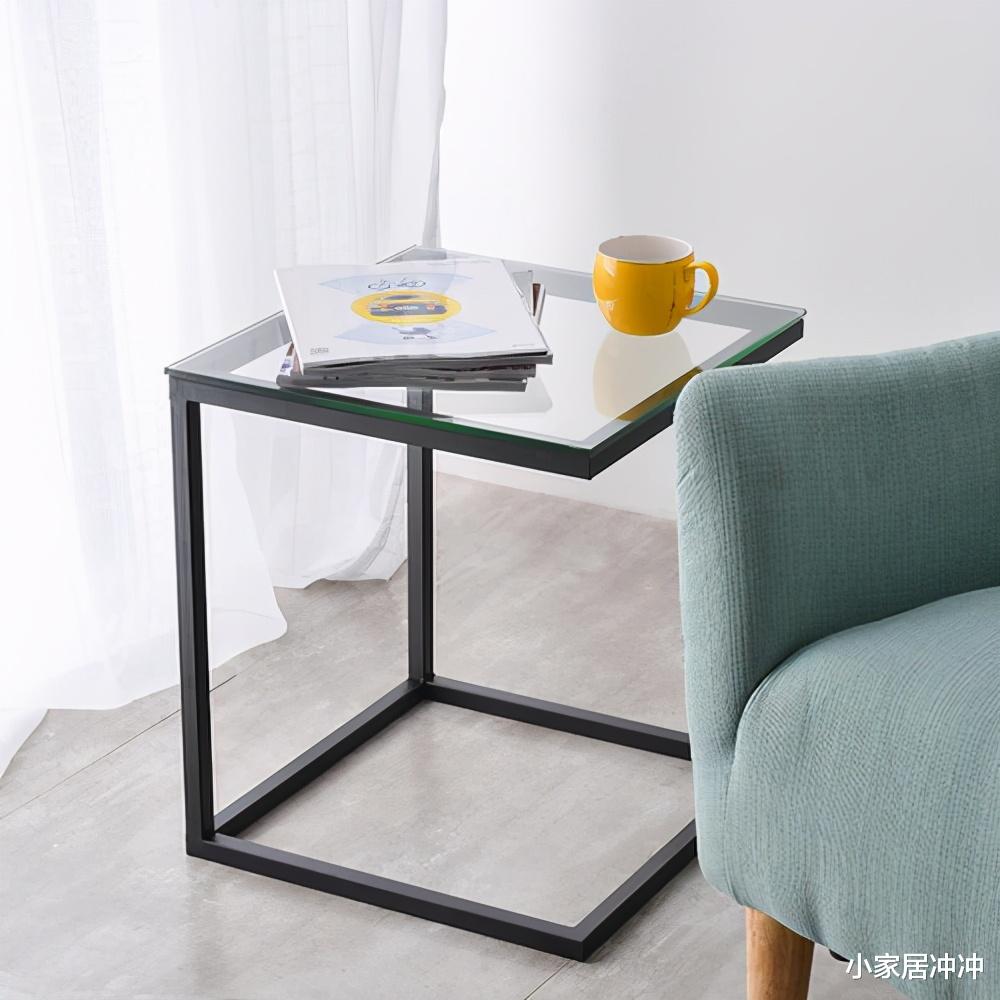 越来越多的人客厅不放茶几了!学学年轻人的做法,美观不占地