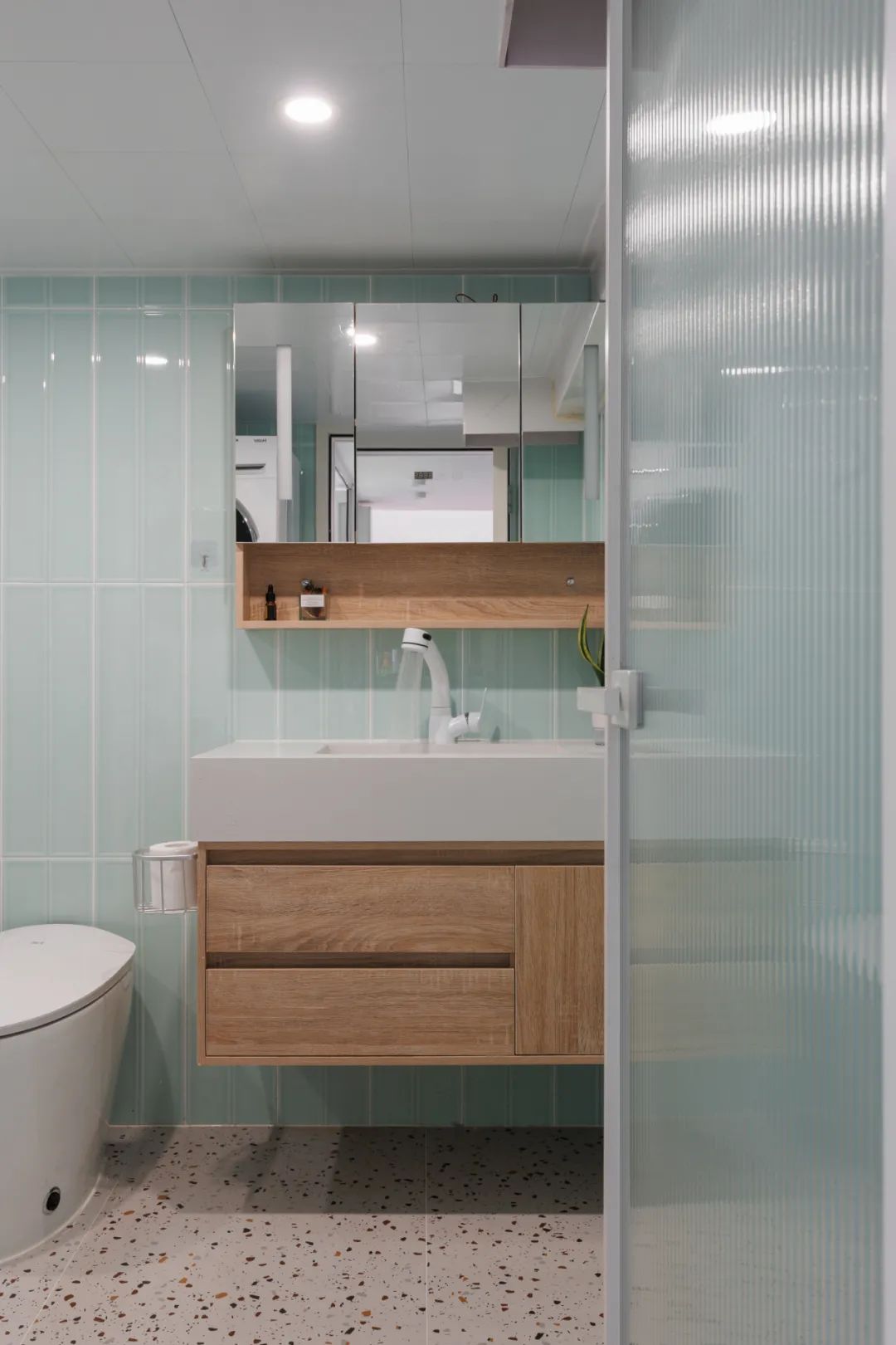 层高4米3,面积40㎡超旧学区房,改出两室一厅,带入户花园