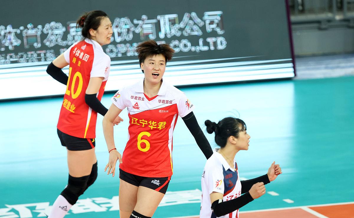 胡铭媛|太惊喜!李盈莹、胡铭媛并肩跑,球迷:“可爱”与“帅气”终同框