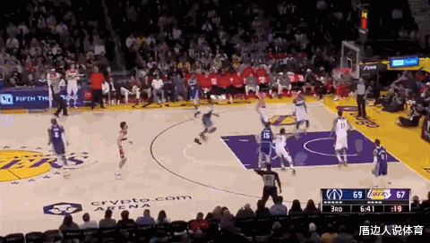 勒布朗·詹姆斯|50+7+6！詹姆斯狂刷8纪录全场高呼MVP 仰天摇头怒吼庆祝