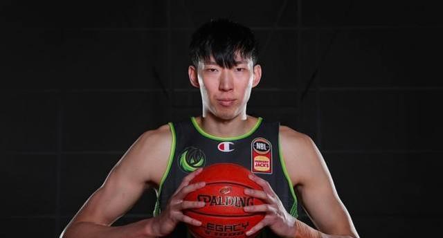 周琦|北京队新消息！曝秦晓雯追求周琦，3换1+近亿转会费，阿的江兴奋