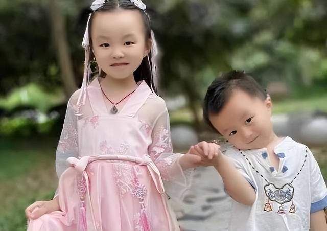 朴敏英|田静立场遭网友质疑，更新动态网友热议两边倒，提醒静静注意安全