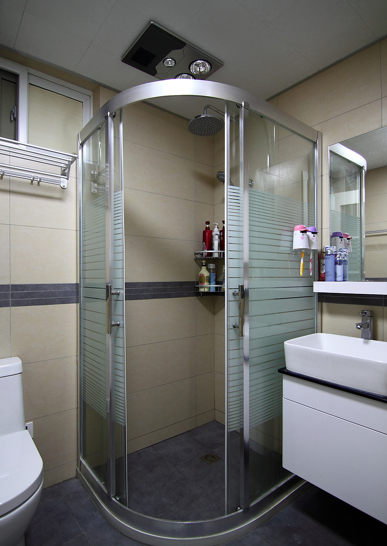 老公有洁癖，装修完我推开门一看，竟发现厨房装的是隐形橱柜！