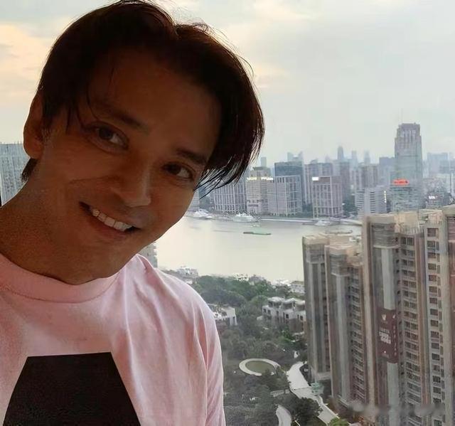 吴刚|浮肿、僵硬、堪比蜡像,从古天乐到吴刚,颜值暴跌的男神好多