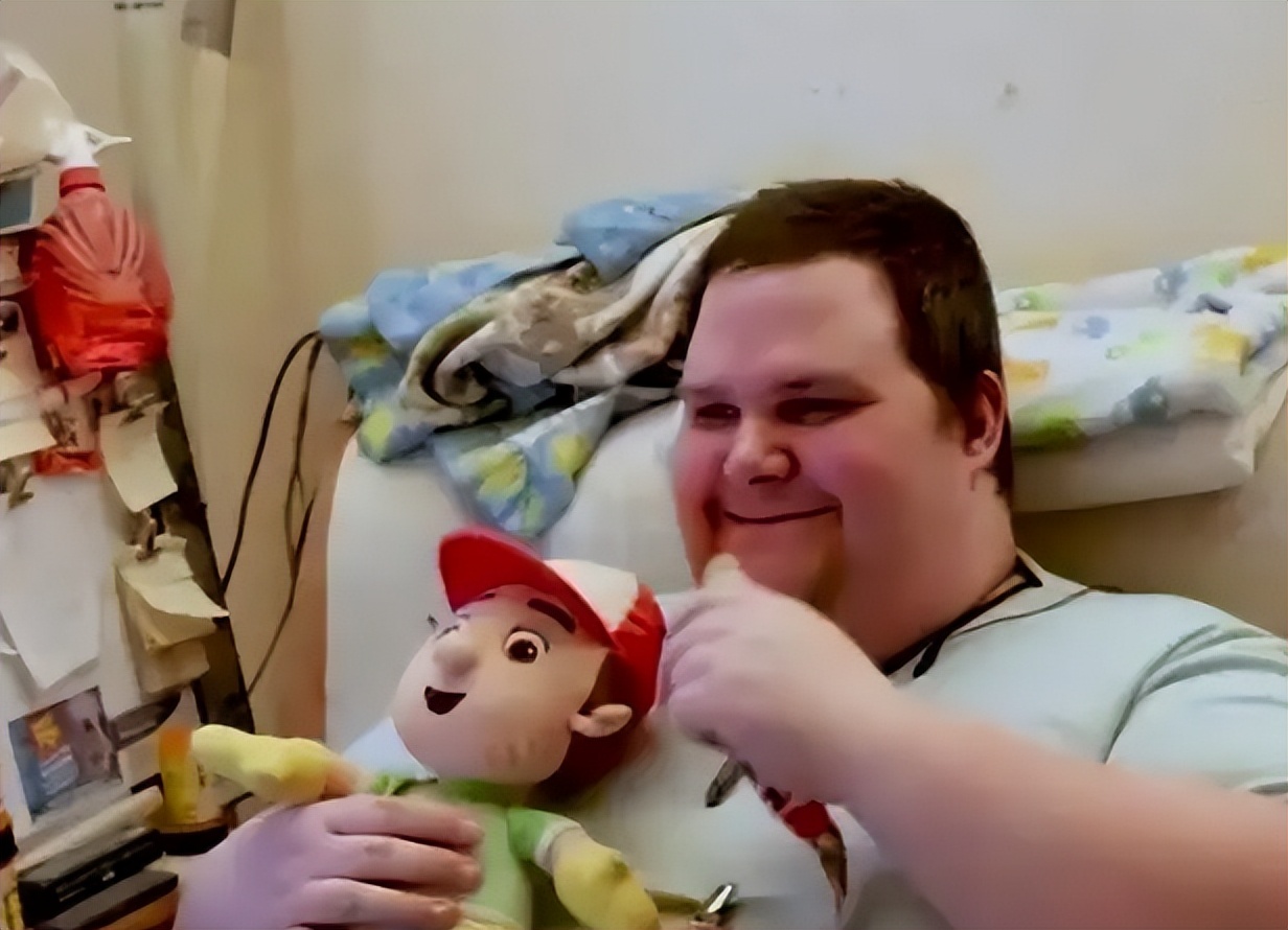 杨丽萍|46岁巨婴郭冷:除了跳舞,连连衣服都不会洗的人,年入百万却无人敢嫁