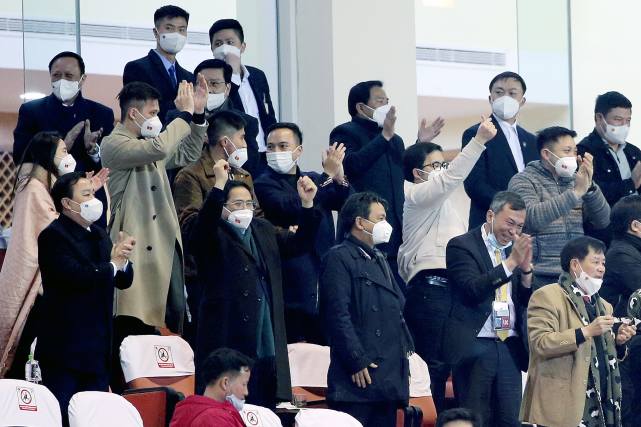 归化球员|“跟中国踢球不要有心理负担，吃春卷，过大年！”
