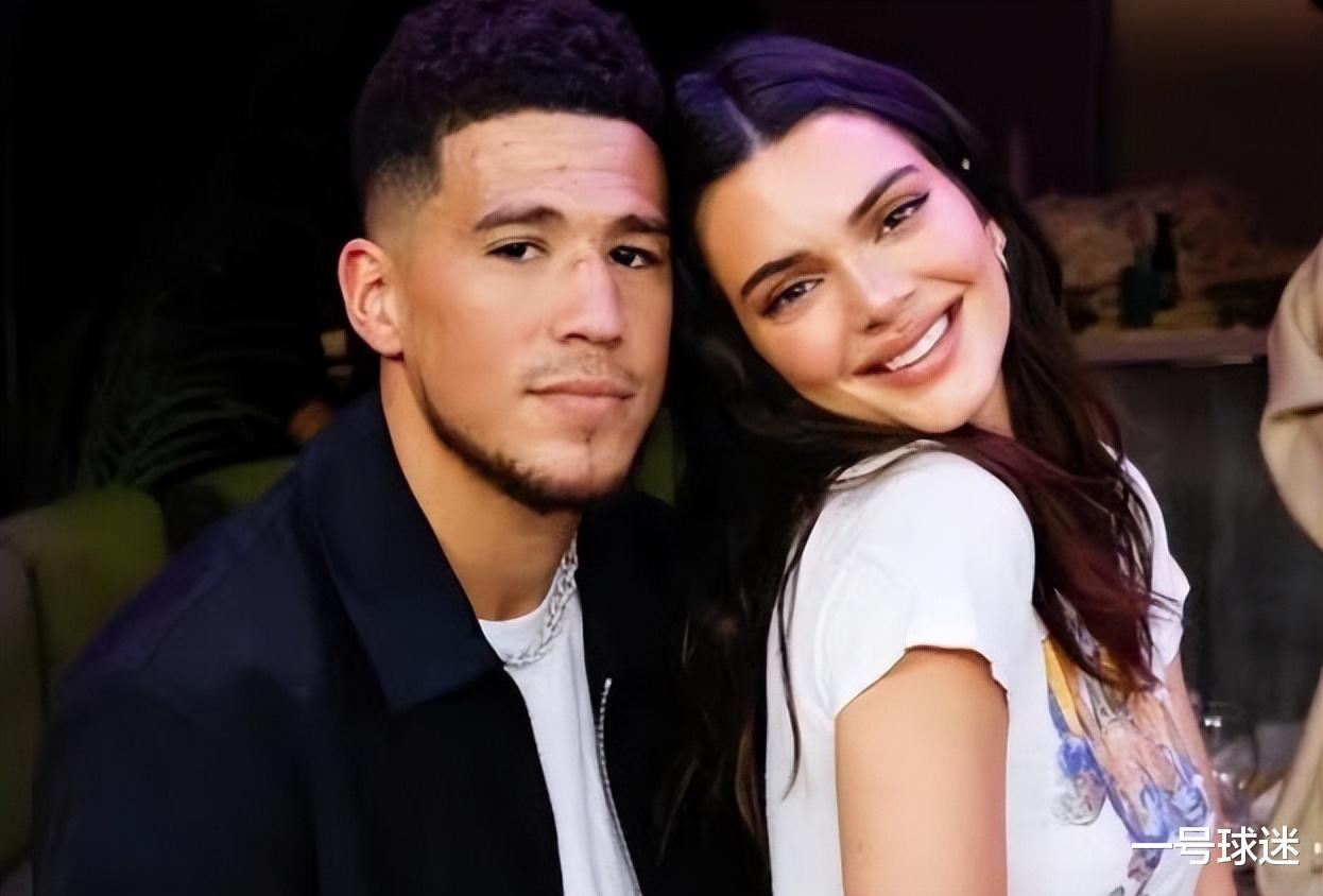 古力娜扎|太狠了,詹娜约会富二代男闺蜜,秀恩爱又秀身材,继续无视布克