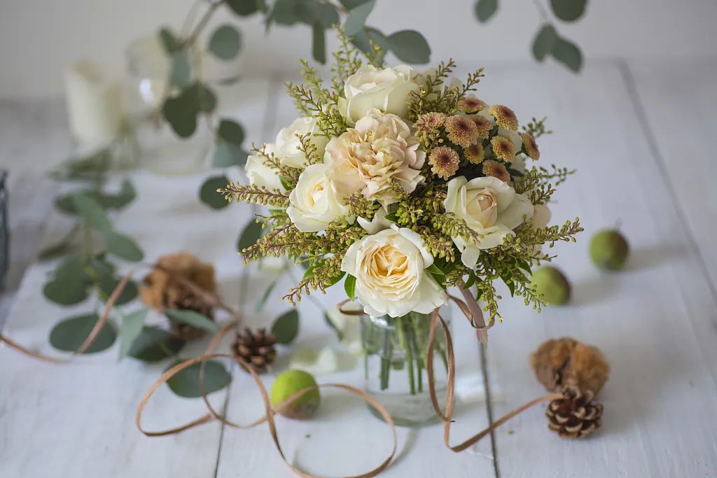 零基础学插花丨简单实用的插花技巧,菜鸟也能玩出高水平!