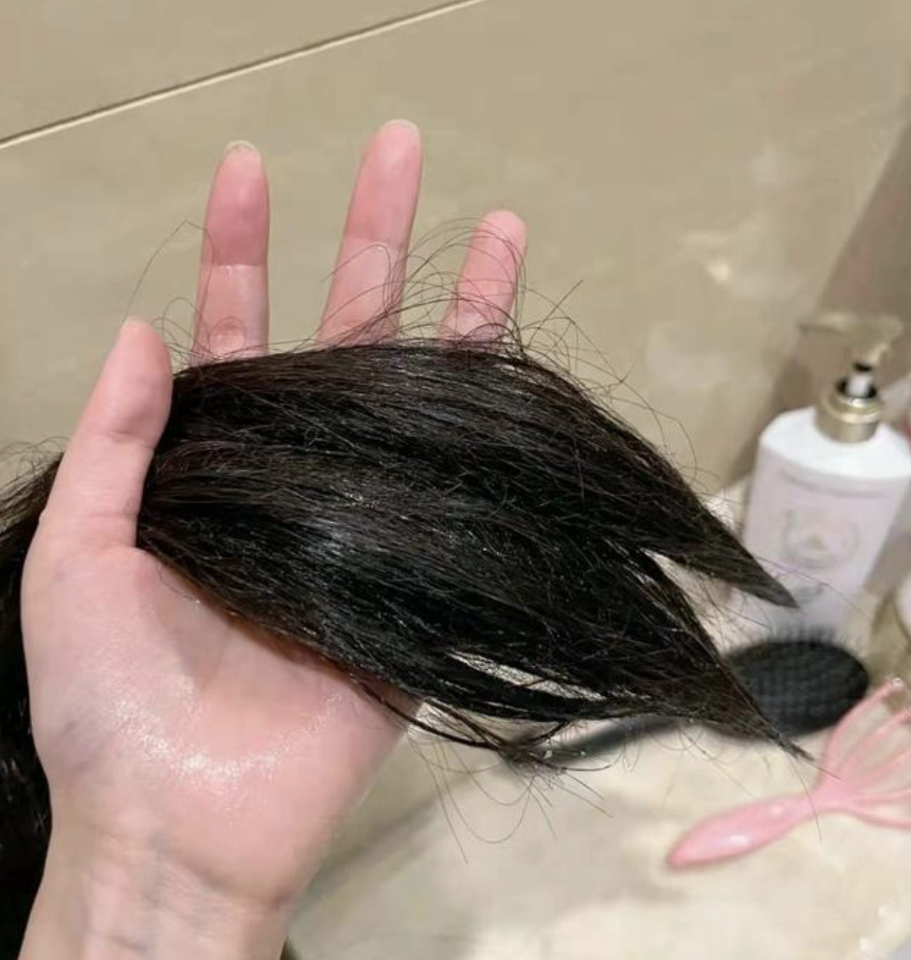 护发素 最近很火的倒叙洗头法:先用护发素,再用洗发水,效果到底如何?