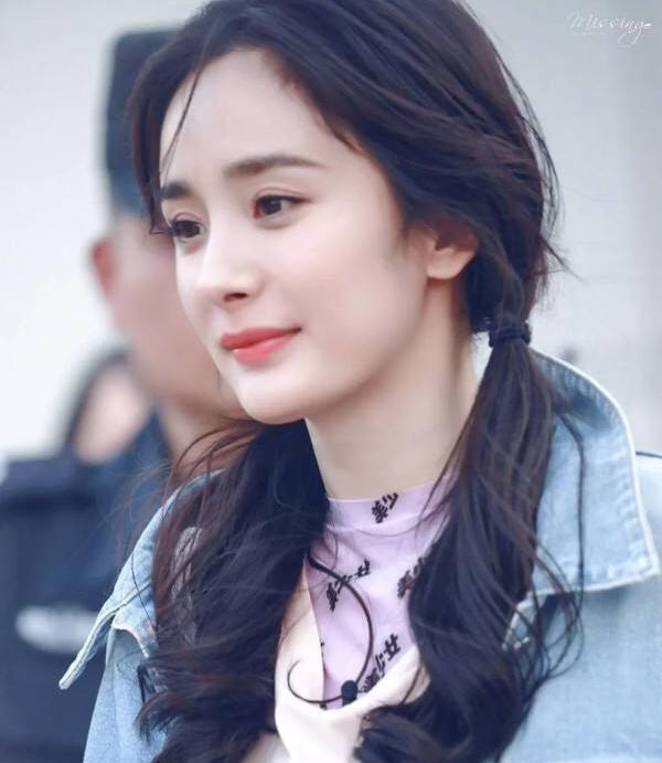 迪丽热巴|女星双马尾有多美？热巴美艳刘亦菲清纯，看到baby：少女感绝了！