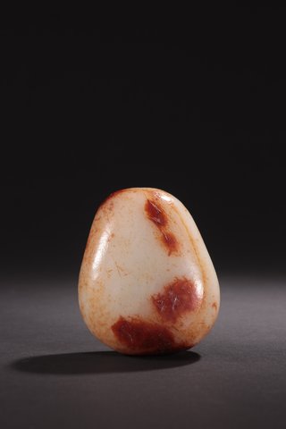 |清代-和田玉带红皮原石。