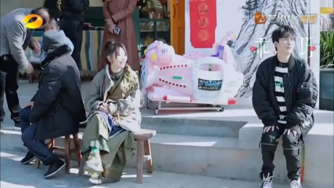 大张伟|穿抹胸跳舞的辣目洋子、嘴一直不停的大张伟有社恐，这你能信？