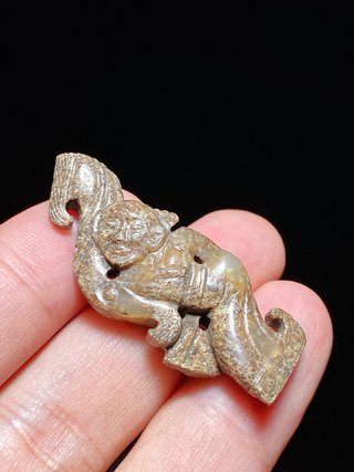 和田玉籽料|?汉 和田玉籽料 玉舞人 挂件 把件