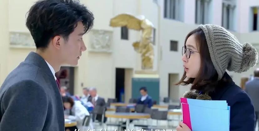 杨幂|杨幂两部剧撞档互博,一款发型演出两个角色,却曝光了转型的规划