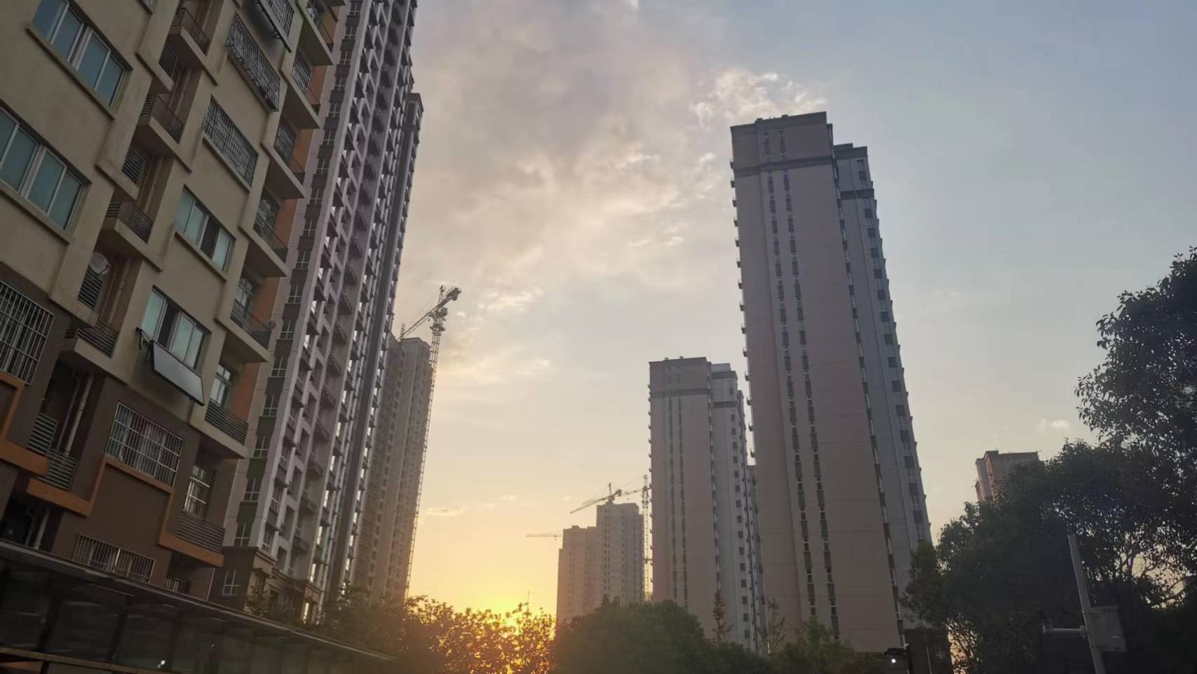 别墅|疫情当下，现在该不该买房？