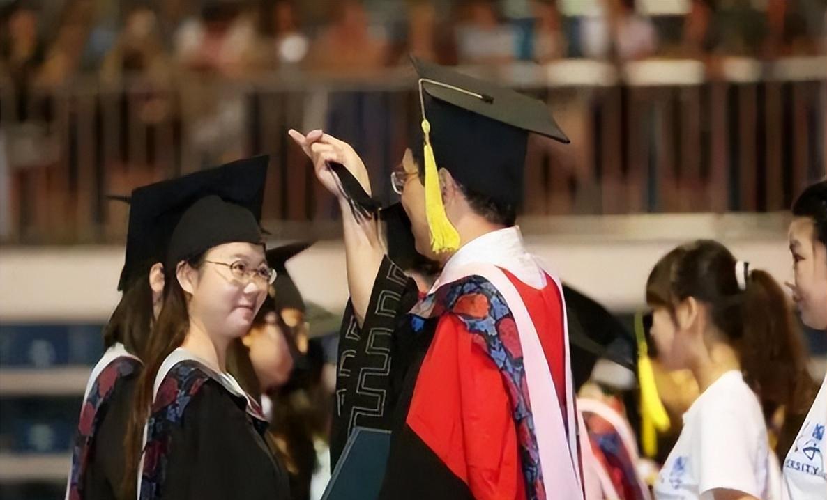 写真|“这一学历我们不认”,大企业HR的话,让不少海外硕士生倍感无奈