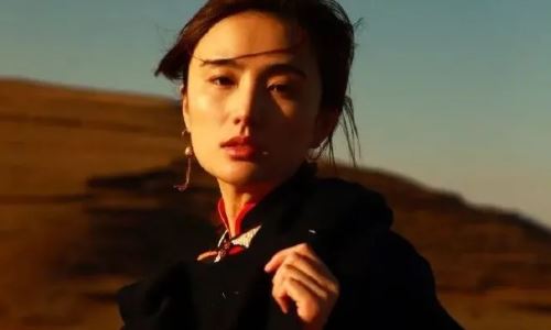 李亚鹏|王菲前夫李亚鹏承认再婚 现任妻子海哈金喜小他19岁