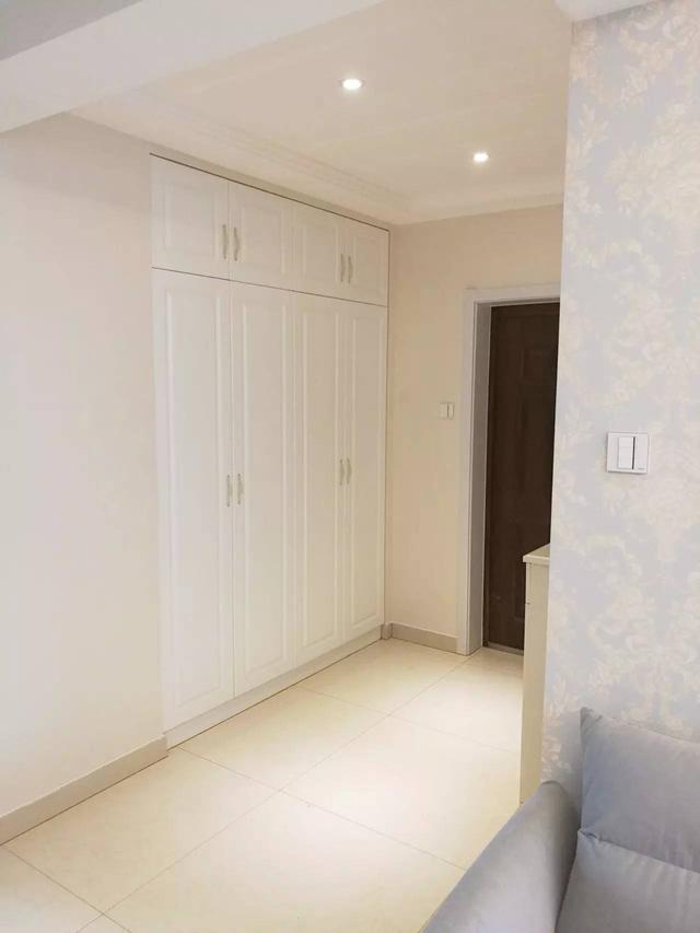 新房装修终于毕业,装修效果实用美观,第一次看到这样的玄关鞋柜