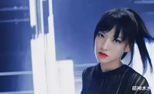 丁笑滢|发腮、浮肿、脸型崎岖，还不到30岁，在韩国发展过的明星就变脸了