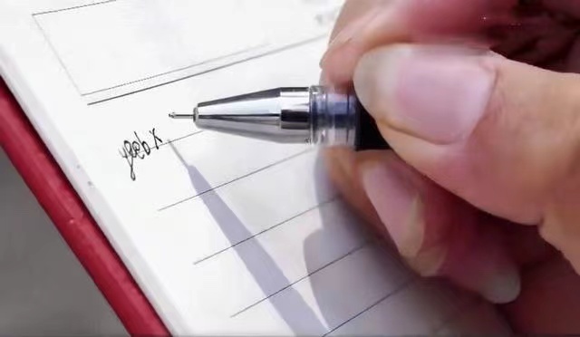 2016年,妙龄美女嫁给陕西老光棍,却从不出门,村民发现其中的问题