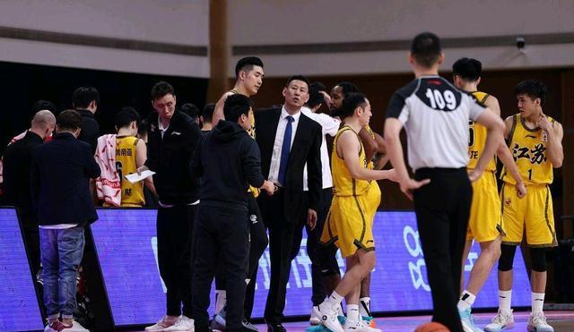 CBA11轮焦点大战！辽宁VS深圳拒绝爆冷上海胜券在握李楠捡漏晋级