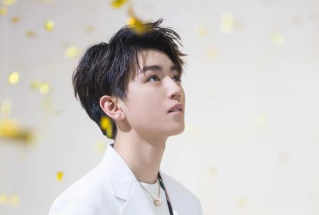 长空之王|明星卖惨你心疼什么？先心疼自己吧，林彦俊挑起“奶头乐”话题