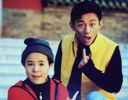 安眠书店|一代国民女神,从春晚消失了