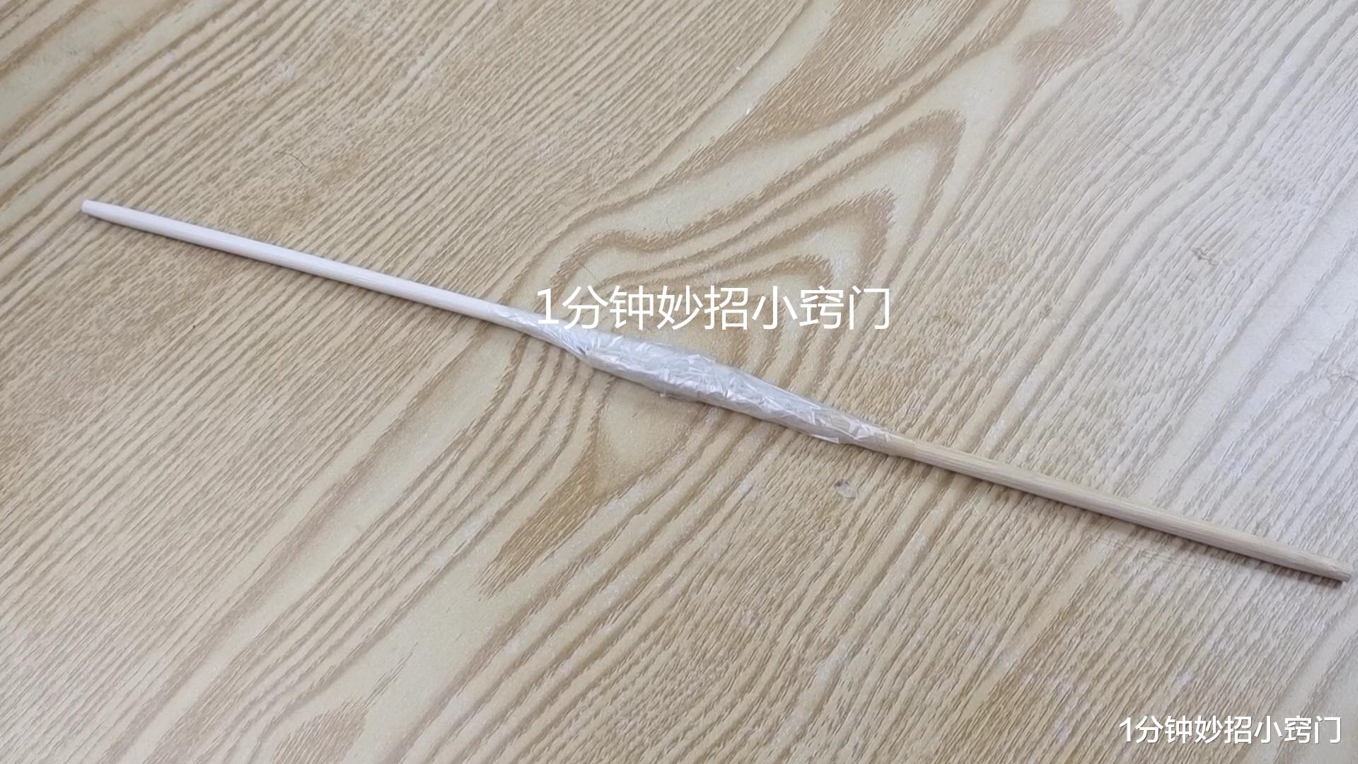 不管马桶怎么堵?教你用双筷子轻松搞定,别白白花上百元请人掏