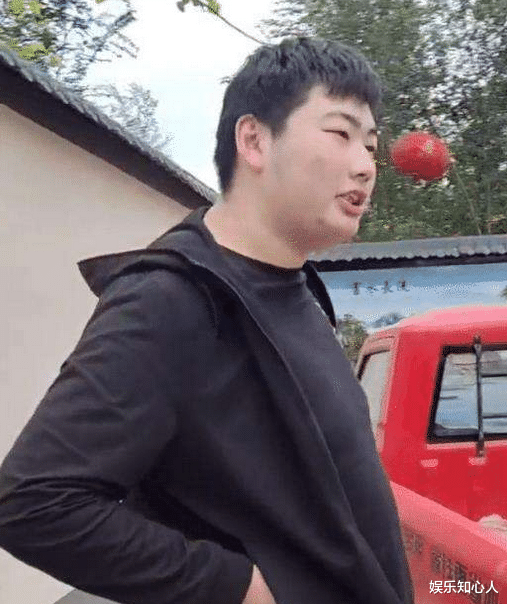 朱雪梅|朱小伟元宵相亲遇挫折,3个女孩都没看上他,朱雪梅却迎来开门红