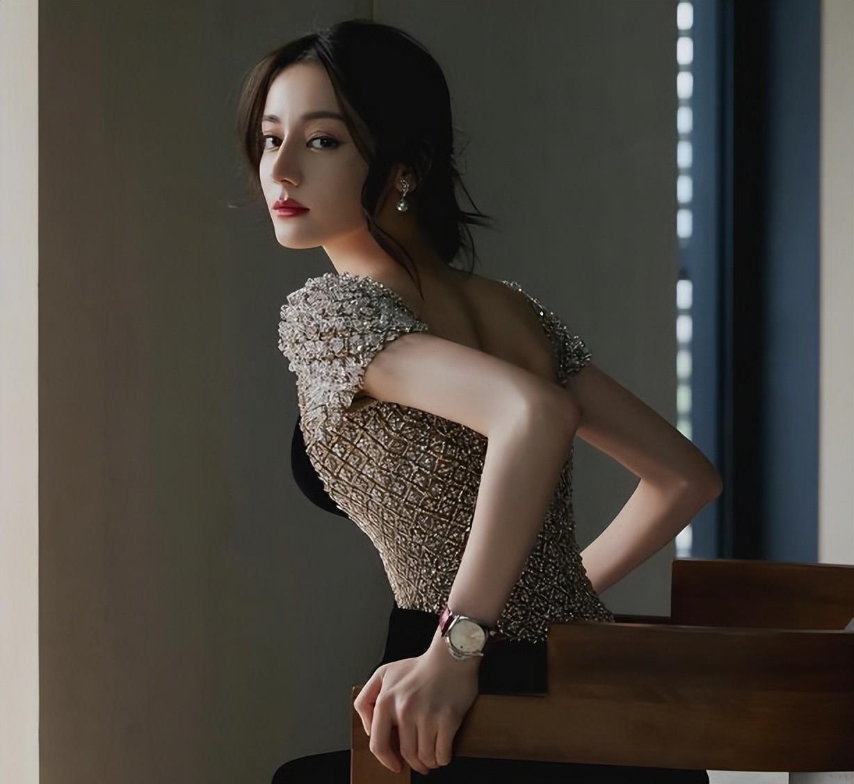 邦女郎|任嘉伦迪丽热巴《恰似故人归》定档0404!完美延续与君的高能甜虐