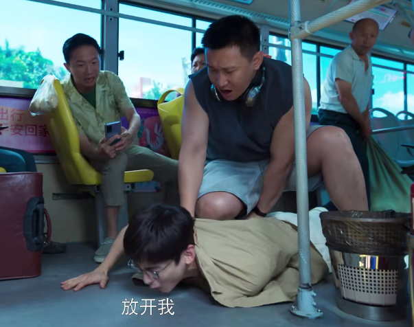 赵今麦|开播口碑大爆,和肖战黄景瑜“抢”热搜,赵今麦新剧凭啥这么拽