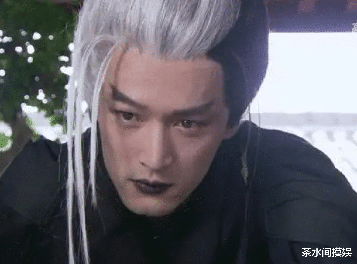 古装剧|古装剧造型能有多奇葩?脑门套鸡毛,蕾丝覆面,头上种树也不算啥