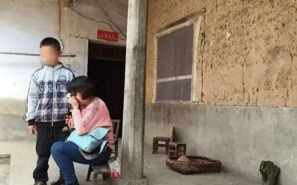 当年陕西女子19岁被男友挖眼,26岁因不堪家暴,当儿子面愤怒弑夫