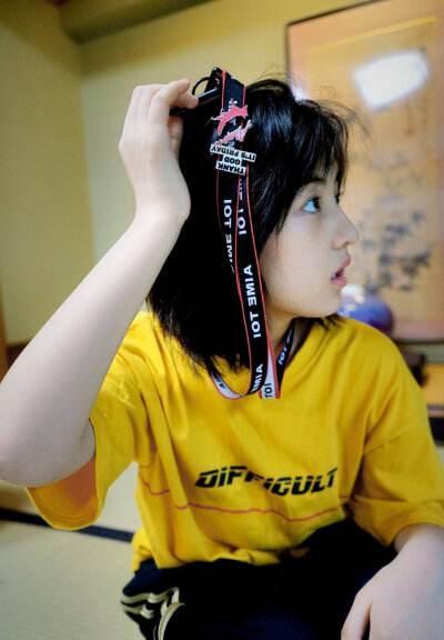 张子枫|得5个“爸爸”团宠却不曾“抱大腿”，张子枫为什么这么有底气？