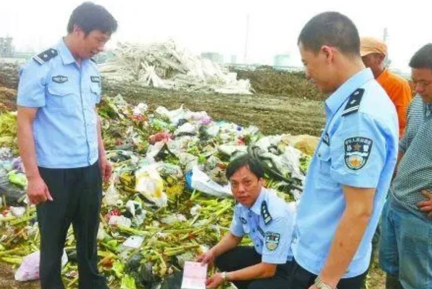 00年上海垃圾堆惊现儿童人头，法医5分钟破案：一场误会没有凶手