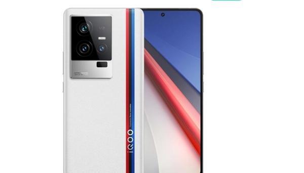 iQOO11引外媒侧目，他们是这样点评的