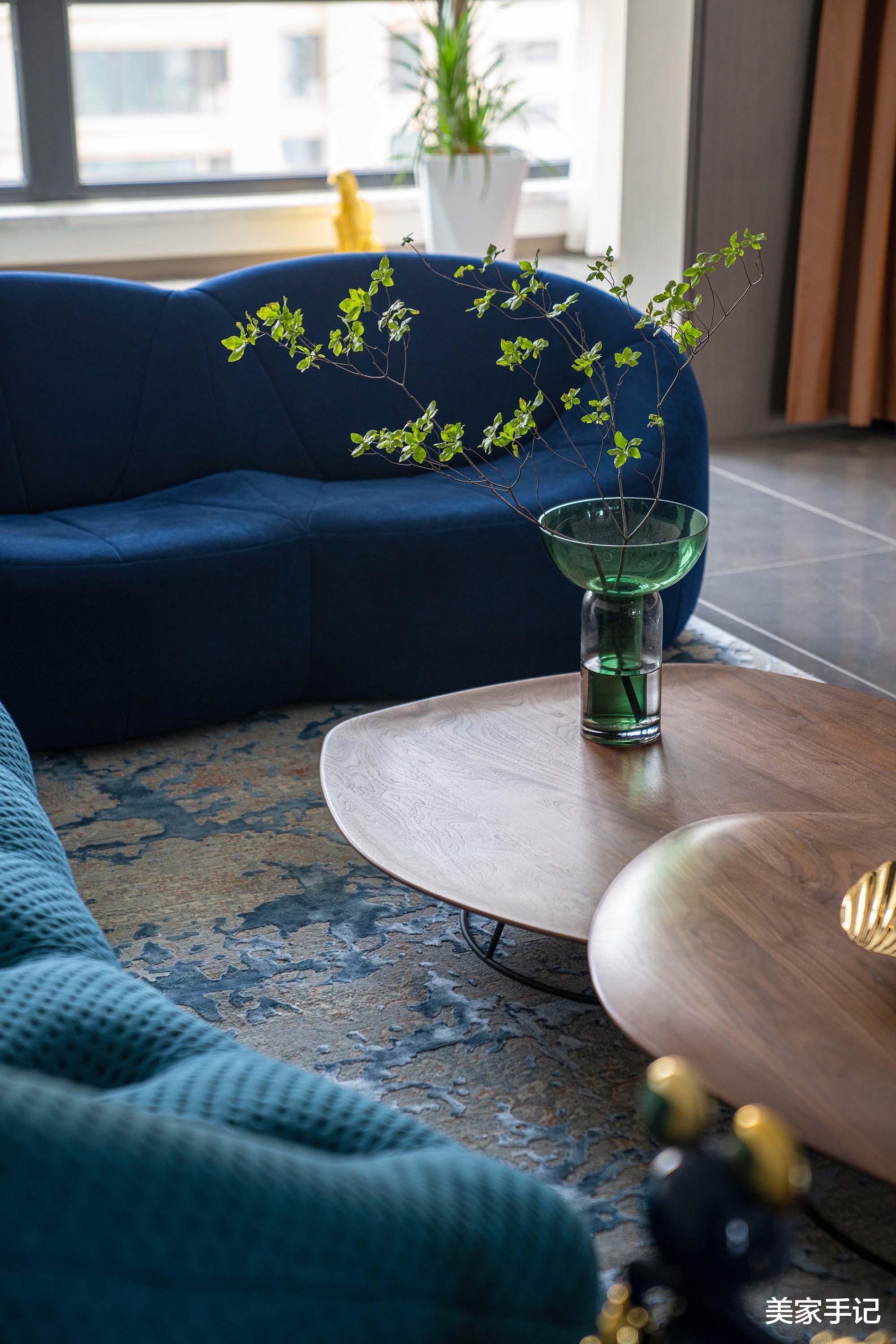 深圳夫妻200㎡的大平层火了,装修那叫一个高级大气,太有品味了