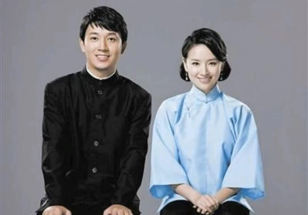 潘粤明|潘粤明携小10岁女友外出聚餐,女方大秀美腿吸睛!