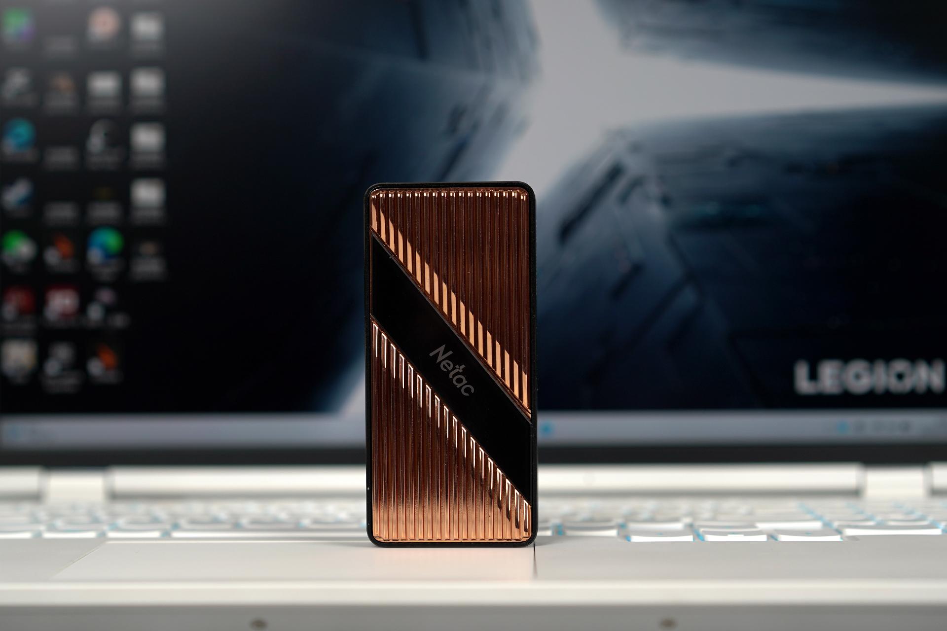 固态硬盘|速度快、颜值高、体积小，朗科移动固态硬盘ZT5和ZX20值得入手！