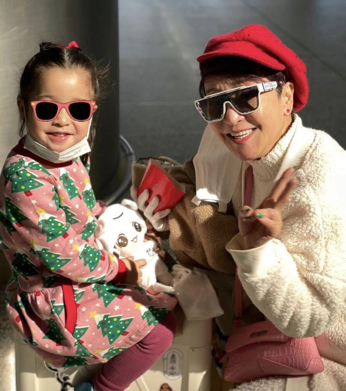 谢婷婷|谢婷婷带3岁女儿返港与谢贤拉姑团聚,谢霆锋紧抱外甥女温情满满