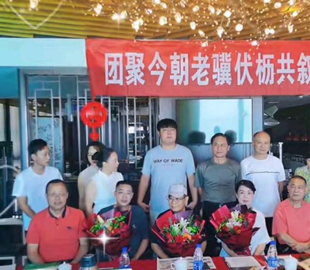 少女心|许敏首次公开军人身份,光荣之家名副其实,姚爸表态显决心