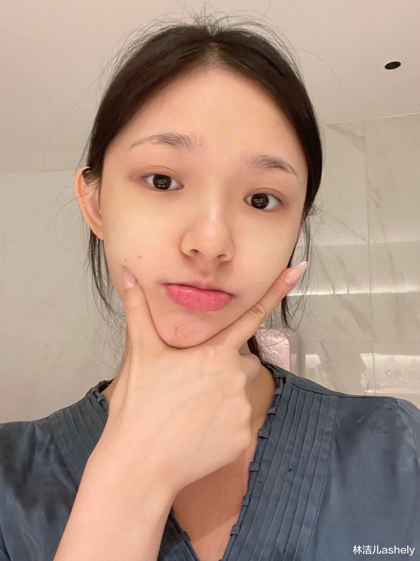 兰蔻 秋冬皮肤“干”到脱皮？林允阚清子各有妙招，正确涂抹面霜很重要
