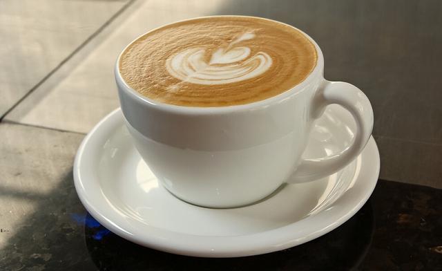 便秘|生活中的“2咸”、“1苦”，或正在“掏空”你的甲状腺，建议远离