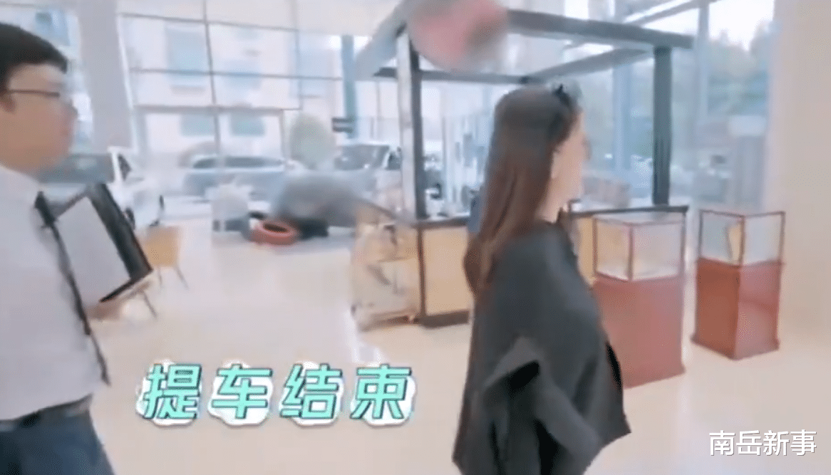 李湘|李湘:喝的水从国外空运,一个月生活费60多万,她为何这么有钱