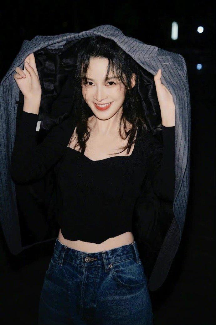 李沁|90花之耻?李沁粉丝拒绝烂饼,骂正主毫不留情