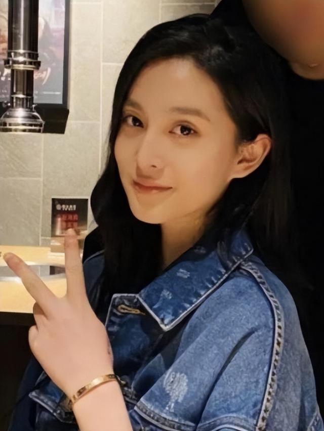 毛阿敏|解丰鸣:不炒作,不炫富,低调做公益,是妈妈毛阿敏的骄傲