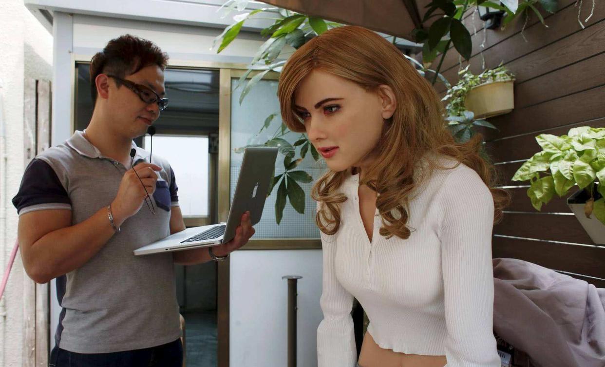 机器人|日本新研发“女”机器人，漂亮还能“生产”？网友：单身汉有福气了