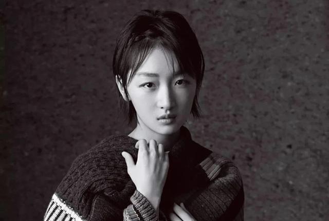 周冬雨|获奖不断的周冬雨,圈内男友只有一个,为何缺乏魅力?